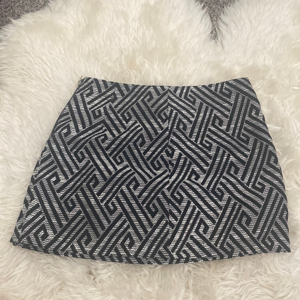 •Forever 21 Mini Skirt•